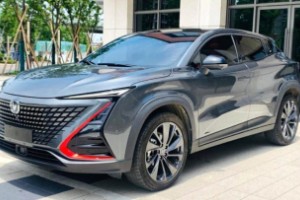 長(zhǎng)安unit二手車大概多少錢 unit二手價(jià)6萬(表顯里程1萬公里)