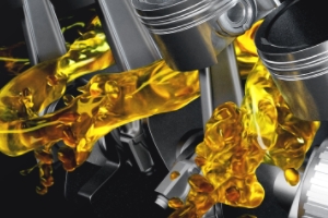 機(jī)油怎么洗 可以通過酒精，風(fēng)油精，汽油來進(jìn)行清洗（注意對(duì)手的保護(hù)）