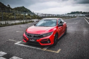 本田思域怎么樣 車身運(yùn)動(dòng)、內(nèi)部舒適度高、油耗低（日系車型）