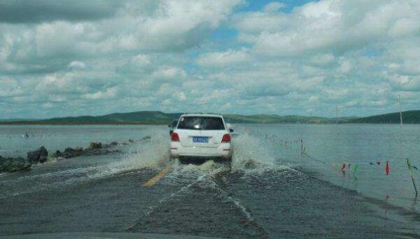 過(guò)水路面標(biāo)志