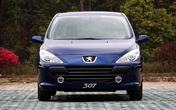 標(biāo)致的車(chē)標(biāo)歷史 像獅子一樣霸氣堅(jiān)韌