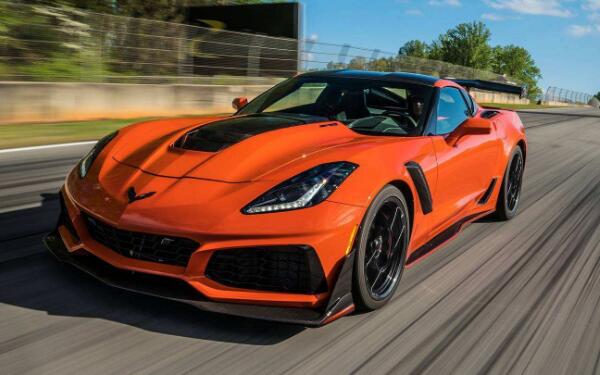 科爾維特的車標歷史 名副其實的超跑
