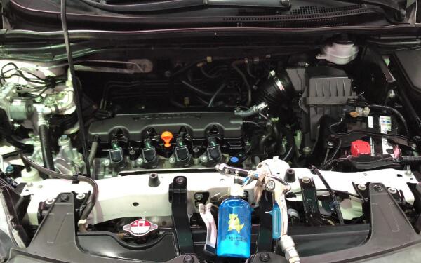 保持發(fā)動機(jī)內(nèi)部潔凈 發(fā)動機(jī)清洗劑是什么