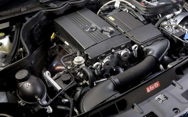 汽車用油量最大的品種 發(fā)動(dòng)機(jī)油是什么