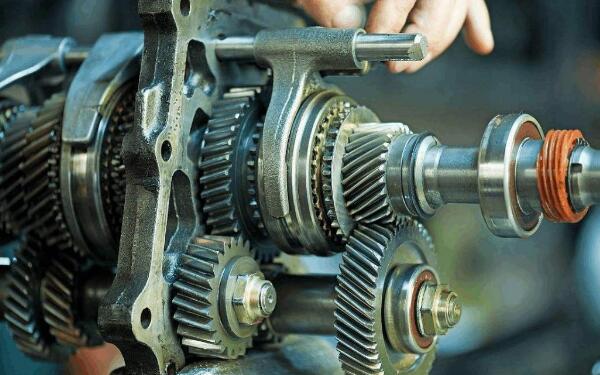 變速箱維修費(fèi)用 變速箱保養(yǎng)價(jià)格多少