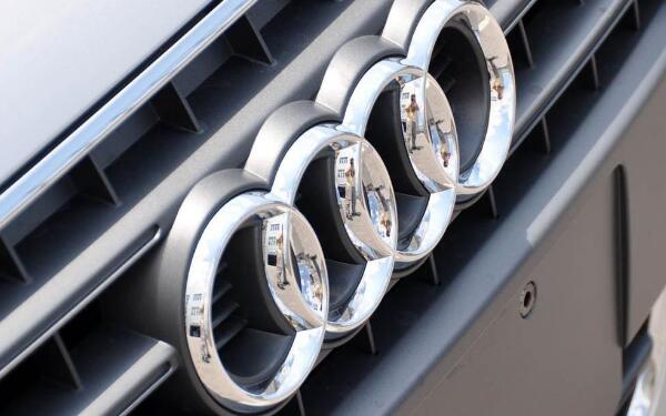 奧迪車(chē)標(biāo)的背后故事 四個(gè)圓環(huán)是什么意思