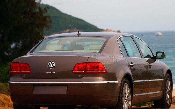 源自大眾品牌 輝騰車標是什么