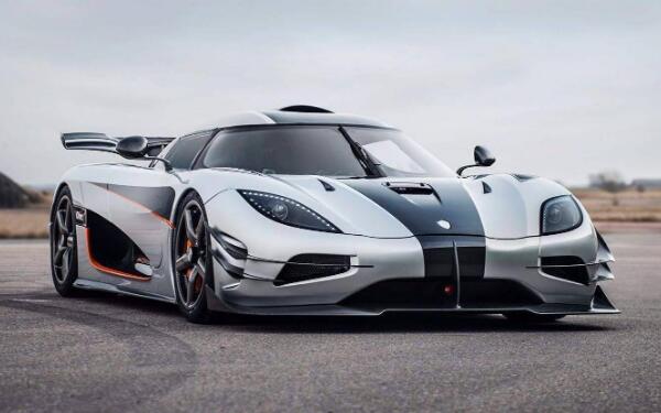 柯尼塞格價(jià)格多少 最低報(bào)價(jià)高達(dá)千萬(wàn)