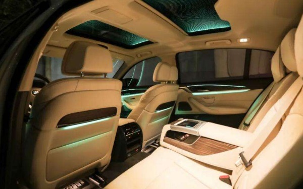 2020款5系插電混動版測評 寶馬530價格多少