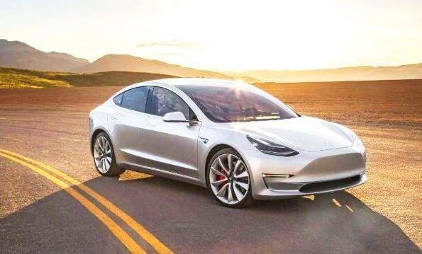 轎車和suv哪個好，優(yōu)缺點比較（實用派是SUV）