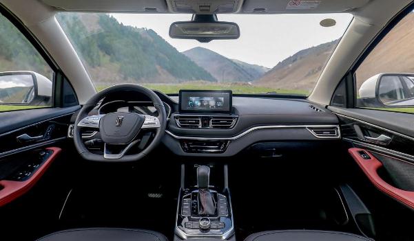 奔騰T33 1.2T車型正式上市，外觀極富動(dòng)感