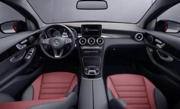 奔馳GLC轎跑SUV正式上市，新車(chē)價(jià)46.08萬(wàn)元起