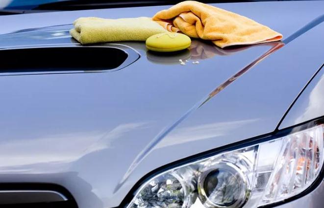 汽車打蠟還是鍍膜，鍍膜比打蠟實用