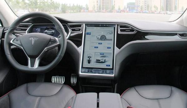 新款特斯拉ModelS，0-100km/h加速為2.6秒