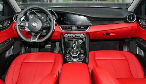 2021款Giulia/Stelvio，實力相當難選擇