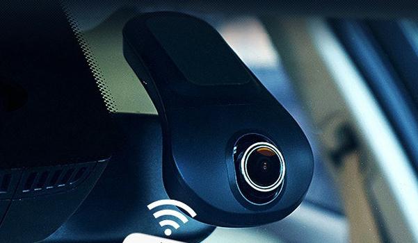目前最好的行車(chē)記錄儀，隱藏式的更受歡迎