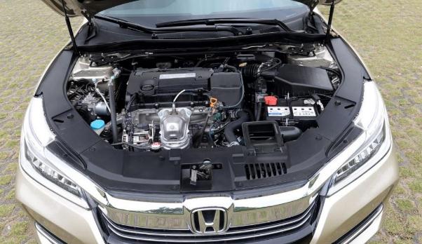 20萬(wàn)左右買什么車好，選擇這款不后悔（本田雅閣）