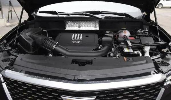 新款凱迪拉克XT6，家用商用都適合（有面子的車型）