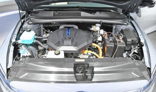 全新現(xiàn)代名圖家族上市，燃油版和純電版任你選（滿足各種需求）