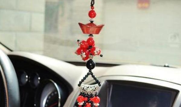 最流行的汽車內(nèi)飾擺件，蘊含風(fēng)水好運（擺件不是隨意選的）