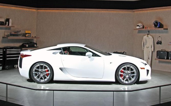 炫酷拉風(fēng)的高性?xún)r(jià)比跑車(chē) copen小敞篷價(jià)格出爐