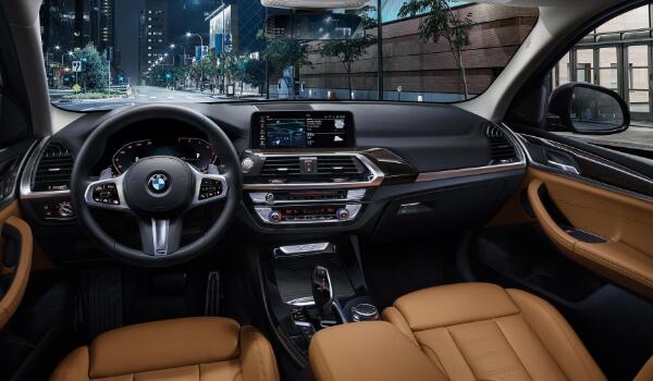 2.0T百公里加速最快6.8秒 寶馬x3價(jià)格