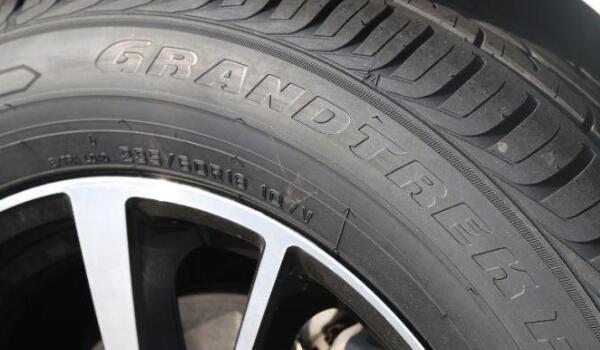 4D創(chuàng)新納米級設(shè)計 鄧祿普輪胎怎么樣