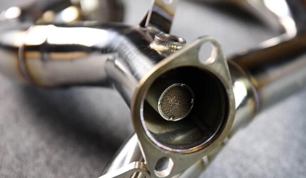 燃油排放系統(tǒng)出問題 發(fā)動機(jī)故障標(biāo)志亮燈解決辦法