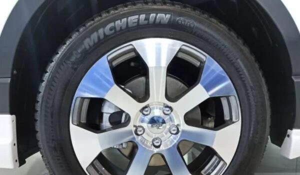 16-19寸應(yīng)有盡有平均500元起 米其林輪胎價格表