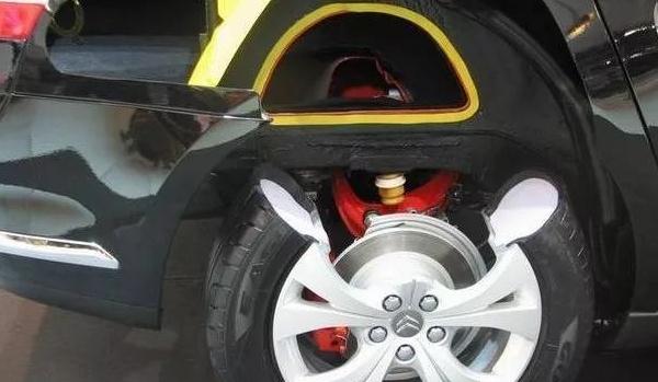 ABS防抱死制動系統(tǒng)，有哪些優(yōu)勢（有助于行車更安全）