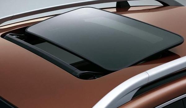 汽車天窗，奢華的配置（帶你去吹風）