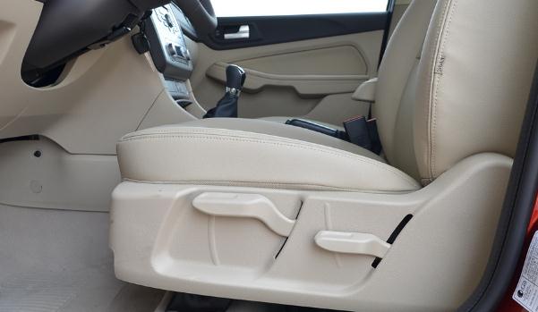 座椅高低調(diào)節(jié)，怎么舒服怎么調(diào)(手動調(diào)節(jié)、自動調(diào)節(jié)）