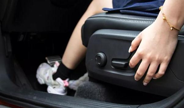 腿部支撐調(diào)節(jié)，好的駕駛技術(shù)離不開(kāi)坐姿（座椅調(diào)節(jié)的重要性）