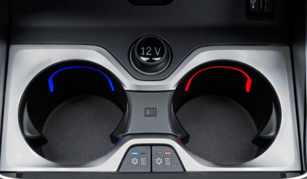 加熱制冷杯架，春夏秋冬隨心所欲（太貼心了）