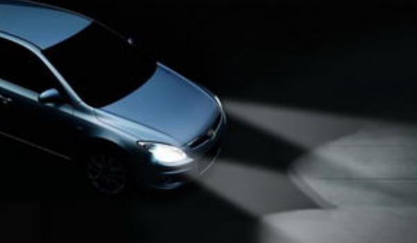 什么是轉(zhuǎn)向頭燈，全面消除盲區(qū)（安全更全面）