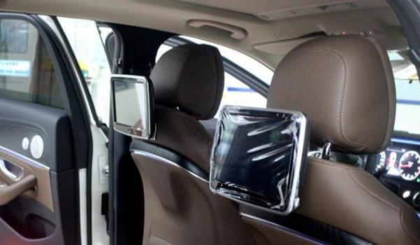 什么是后排液晶屏，高端車型的配置（長途坐車不寂寞）