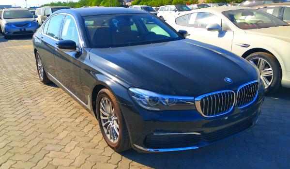 寶馬最低多少錢，一分錢一分貨(豪車就是一種享受）