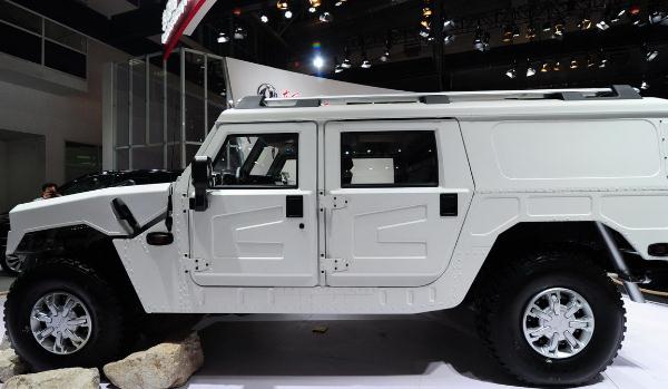 東風(fēng)汽車多少錢，東風(fēng)猛士威武霸氣（油耗大）