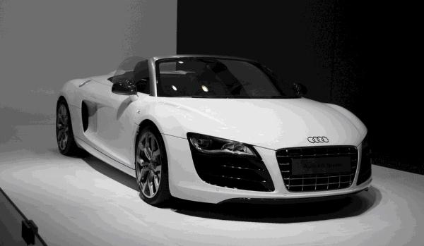 奧迪敞篷車多少錢，39.7萬(wàn)豪華跑車帶回家（奢華無(wú)比）