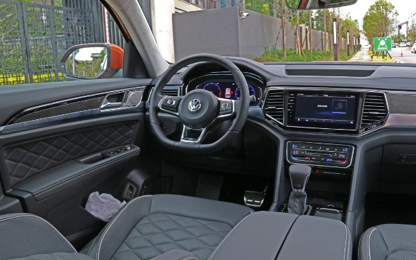 德系suv30萬哪款好 大眾途昂X顏值與運(yùn)動兼具