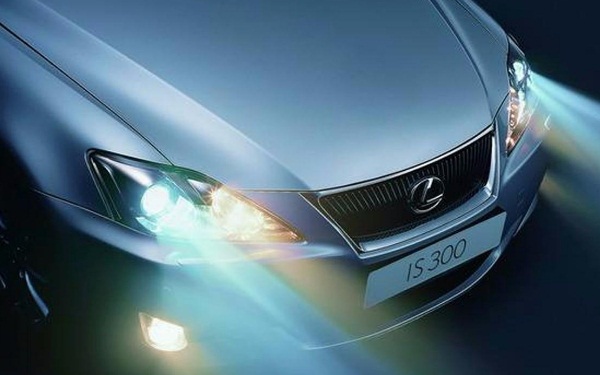 前后霧燈能不能一起開(kāi) 開(kāi)關(guān)擰至后霧燈位置