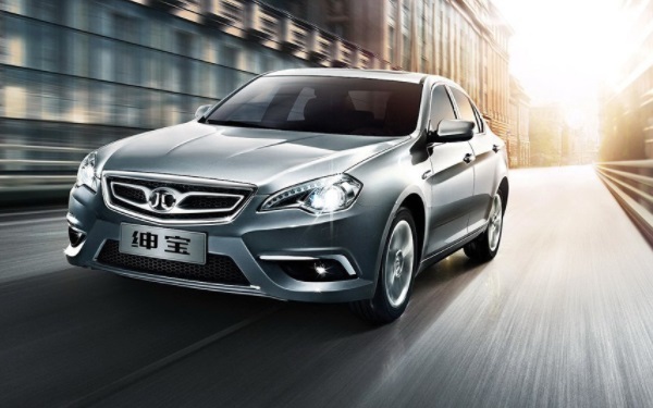 北汽紳寶d70動(dòng)力測評 北汽紳寶d70油耗多少