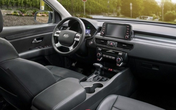 東風悅達起亞kx7多少錢 裸車最高優(yōu)惠7萬