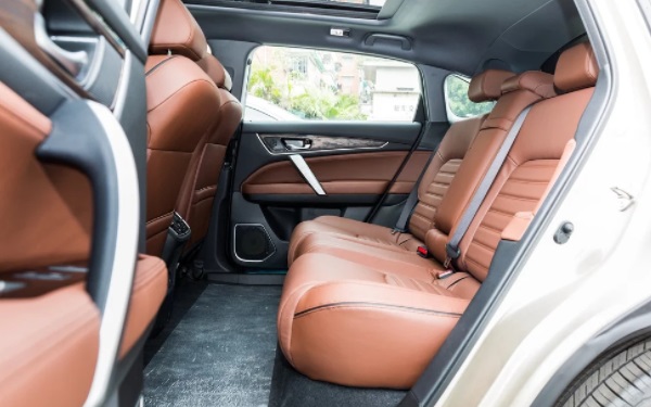 本田冠道和urv測(cè)評(píng) 本田冠道和urv哪個(gè)好