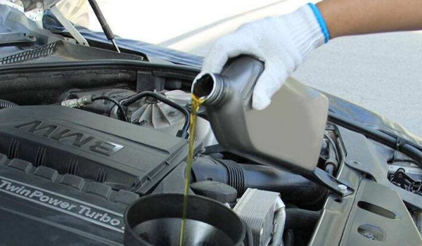 汽車(chē)保養(yǎng)一次多少錢(qián) 大保養(yǎng)一次1200元