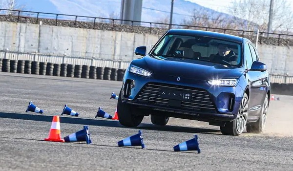 問界m5落地價格 問界m5落地25萬元