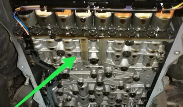 寶駿730是什么變速箱 采用兩種變速箱（6擋手動(dòng)/CVT無(wú)級(jí)變速）