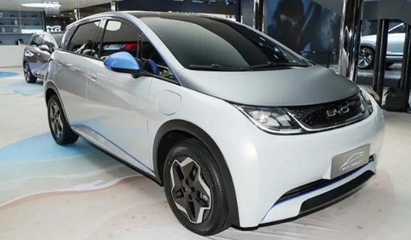 比亞迪海豚二手車價(jià)格 市場成交價(jià)9萬起（第一年保值率75%）