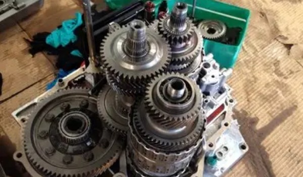 本田crv變速箱怎么樣 變速連貫快速(采用CVT無(wú)級(jí)變速箱)