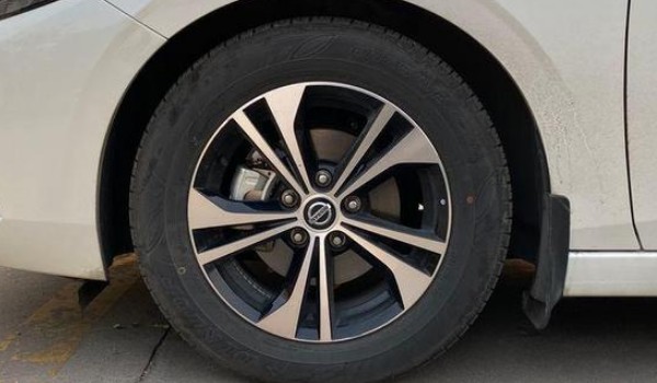 日產軒逸輪胎規(guī)格型號多少 輪胎型號為215/50 r17